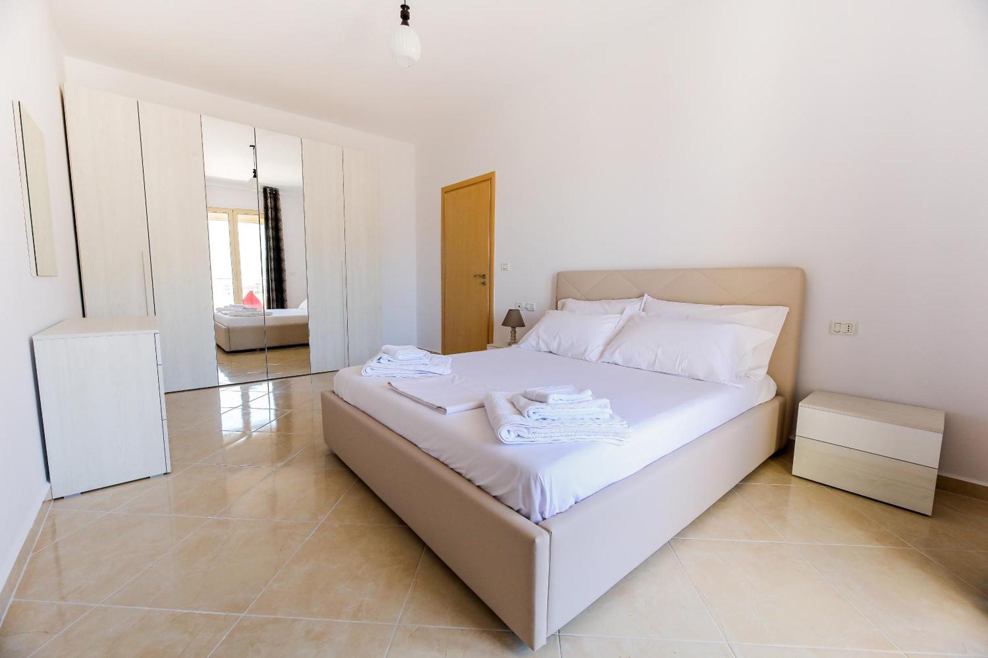 Sea Gem Apartment Vlore Bagian luar foto