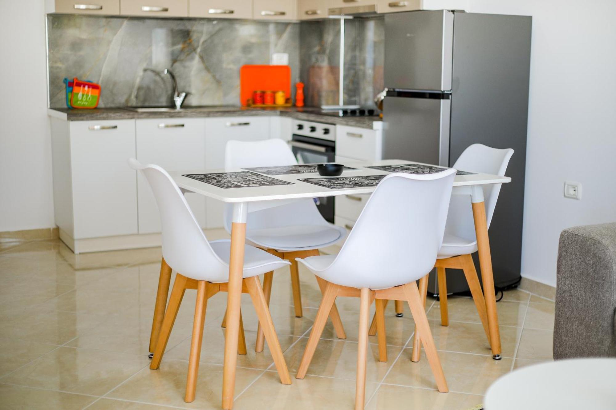 Sea Gem Apartment Vlore Bagian luar foto